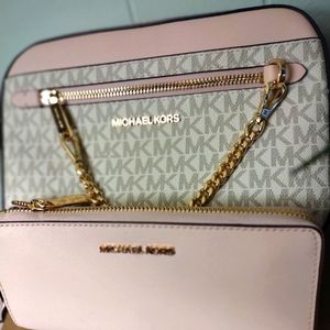 Michael Kors Jet Set Lg Logo Crossbody Bag w/Matching Wallet Authentic